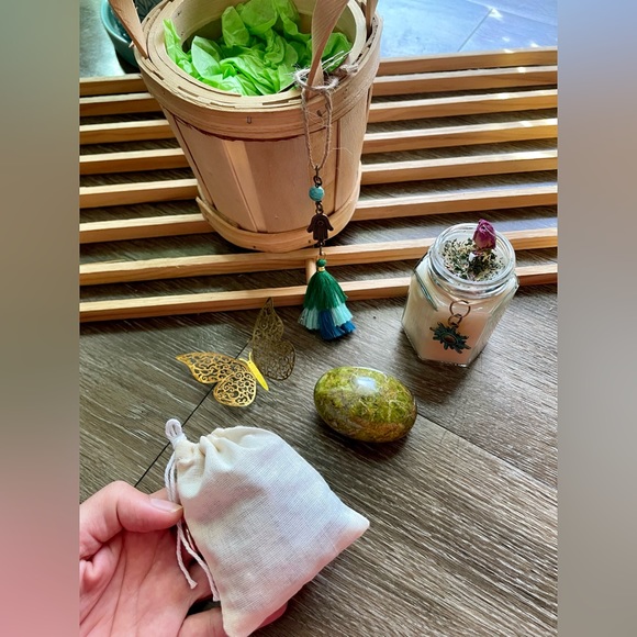 The Gift of Harmony - Picture 5 of 11